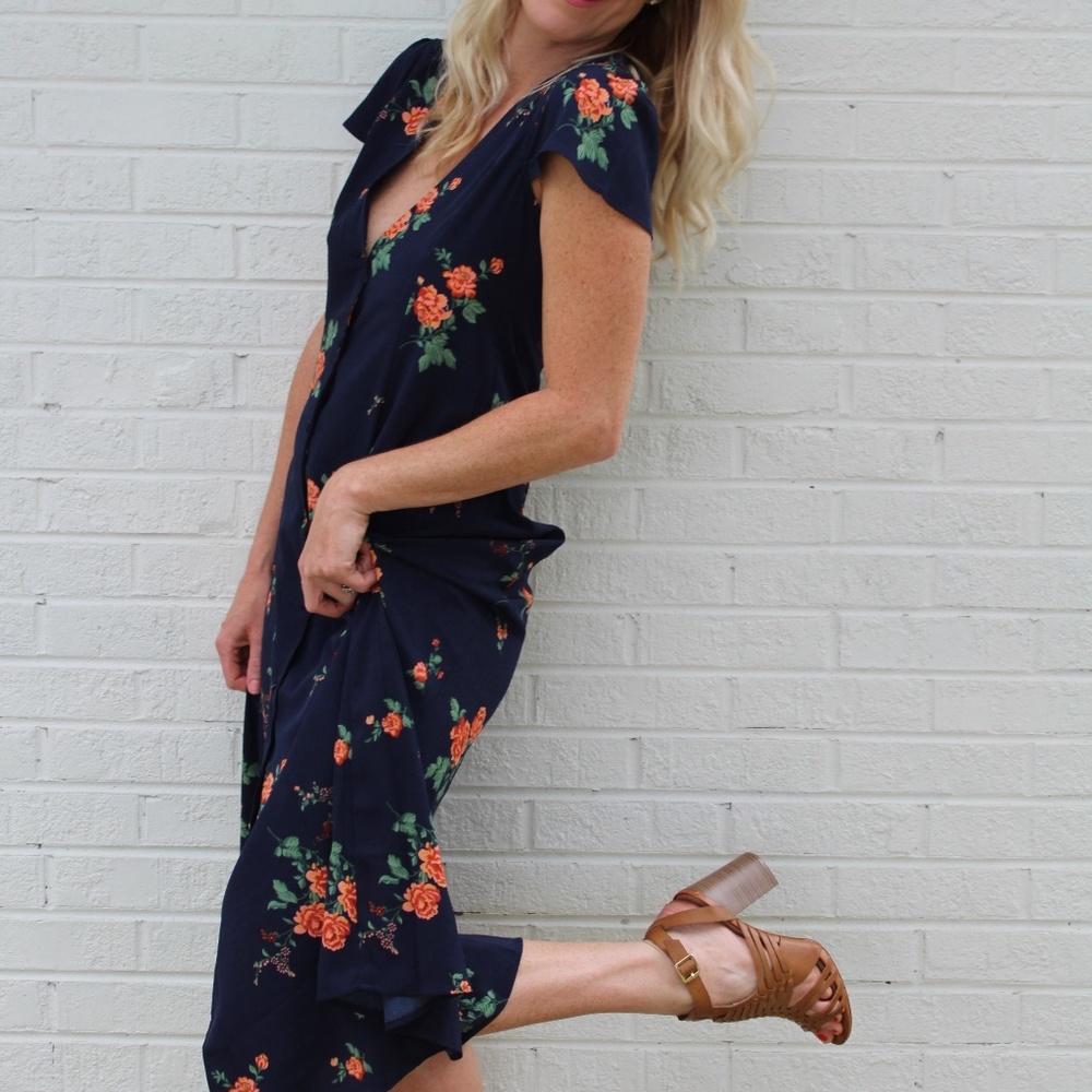 😱 ONLY 2 LEFT!! Navy and floral midi tea dress
